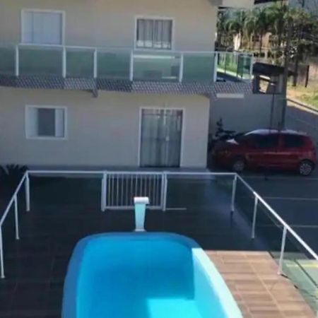 Apartamento Encantador Com Piscina ウバトゥバ エクステリア 写真